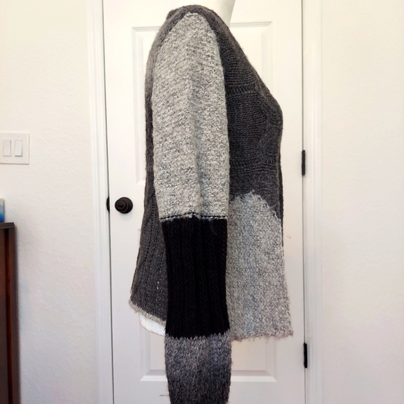 French Acrylic Sweater - Picture 3 of 10